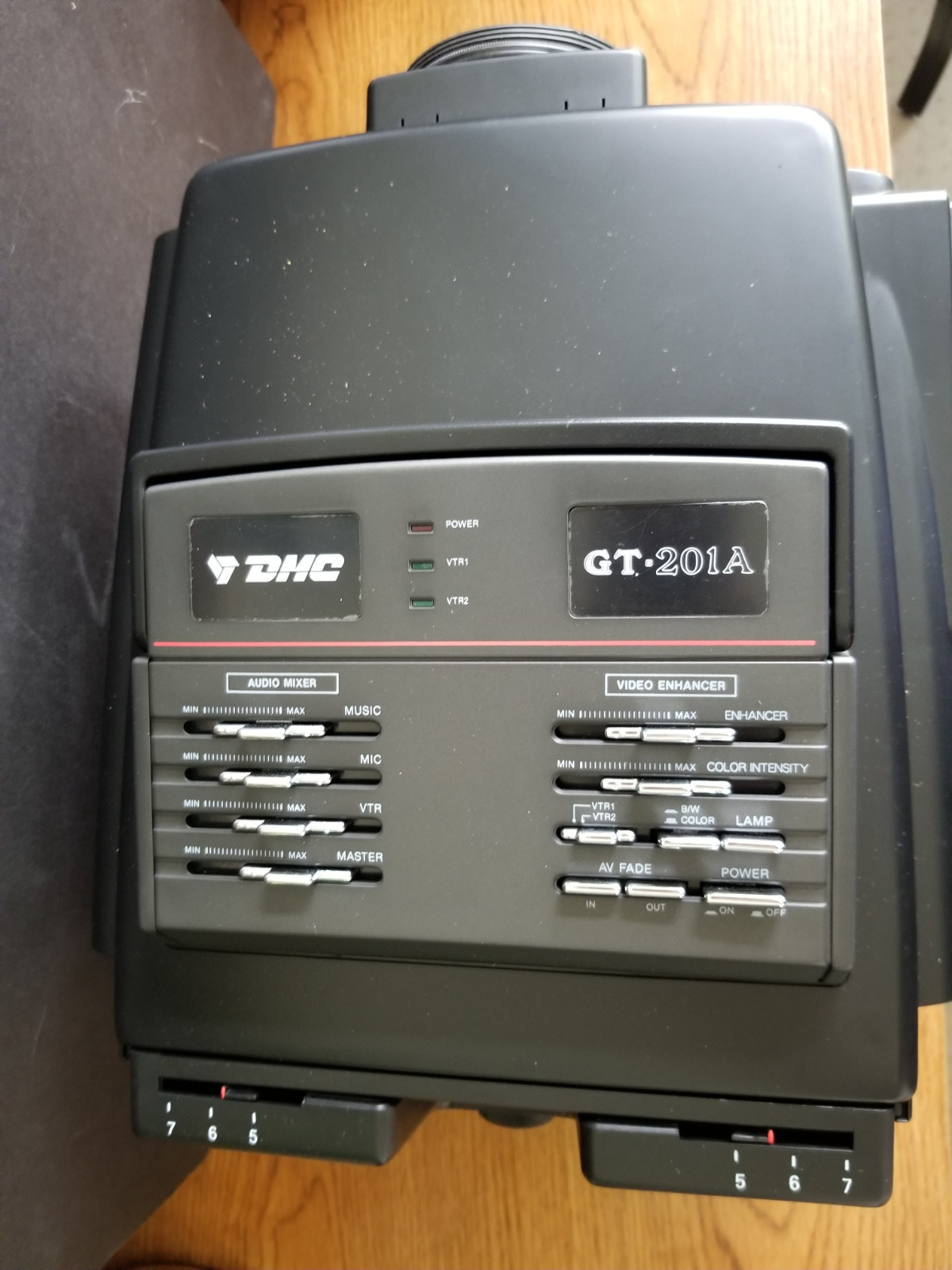 Brand New - DMC Deluxe Video Transfer Unit GT-201A with Some Accessories