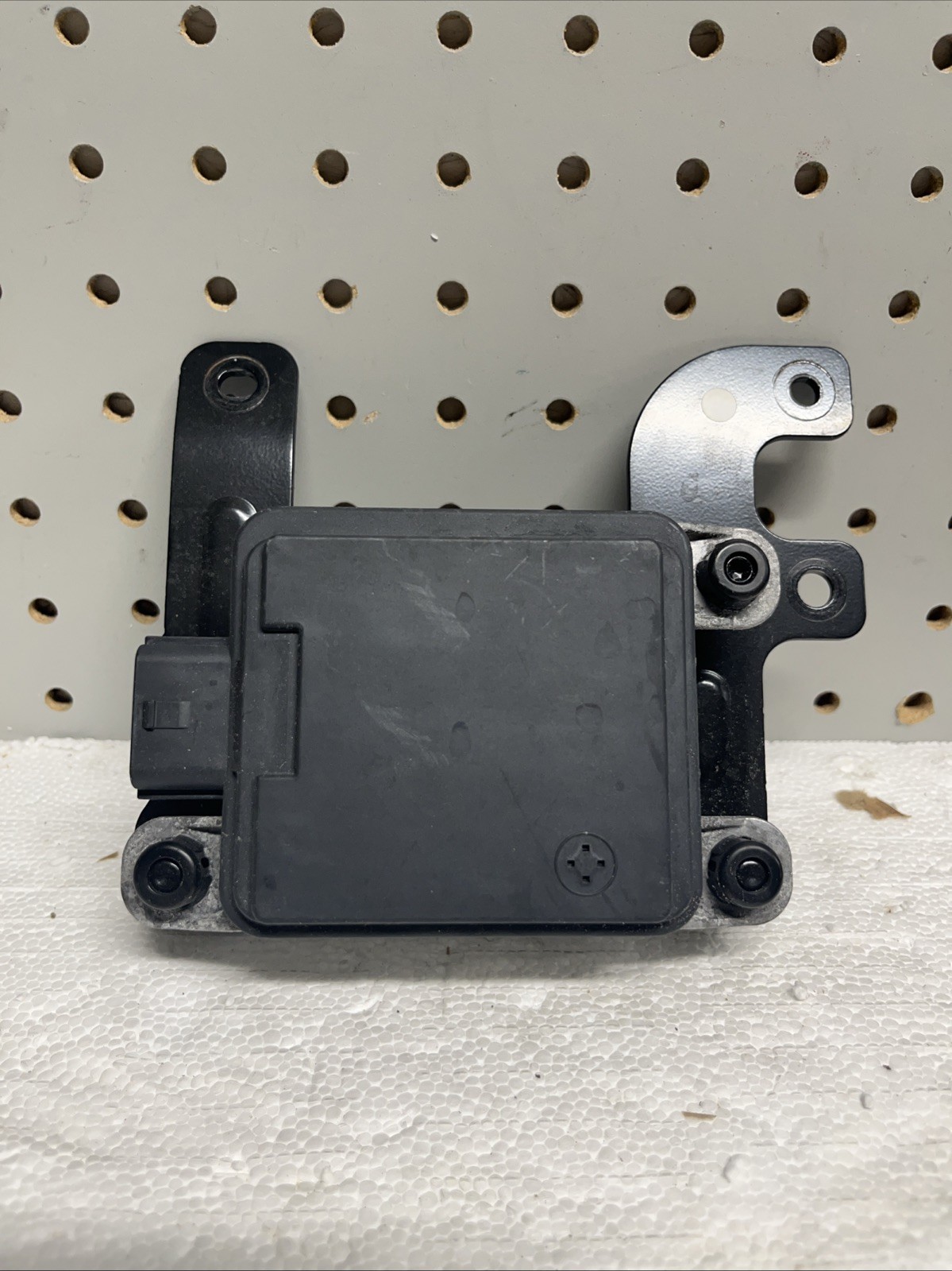 2021-2023 HYUNDAI SANTA FE RH RIGHT CRUISE CONTROL RADAR OEM 99110-CL500 (5319)