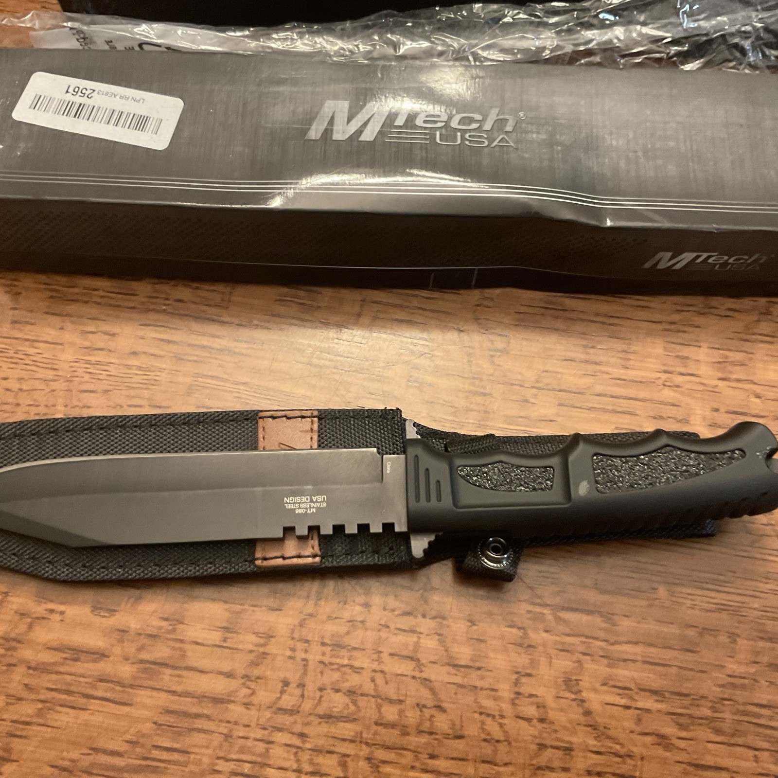 MT-086 fixed blade knife With Sheath……..