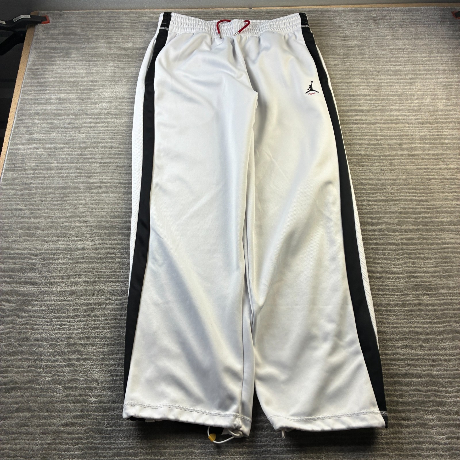 VINTAGE Jordan Pants Mens Large White Baggy Y2K Warmup Sweatpants