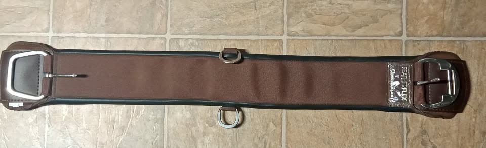 CLASSIC EQUINE FeatherFlex Extra Soft Non-Chafing Virgin Neoprene Straight Cinch