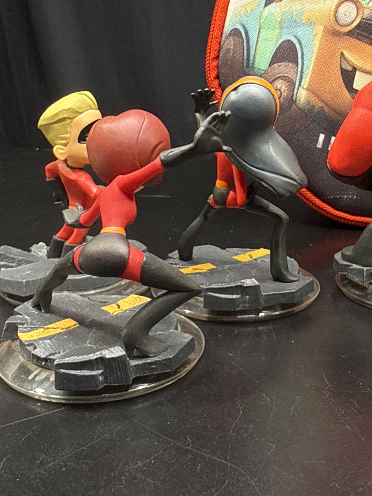 Disney Infinity Start 'N' Go Carrying Case w/ 7 Incredibles Figures