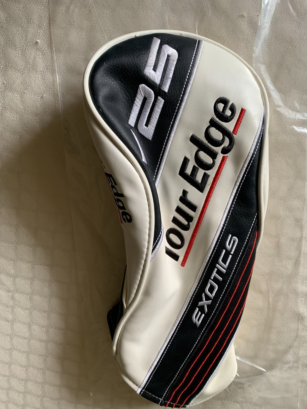 NEW Tour Edge EXOTICS 725 Driver Headcover Black/White (TEU)