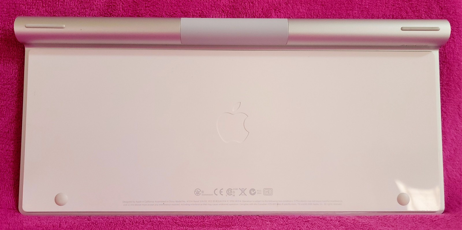 Apple A1314 Bluetooth Wireless Keyboard w/ A1296 Magic Mouse **Tested, Working!