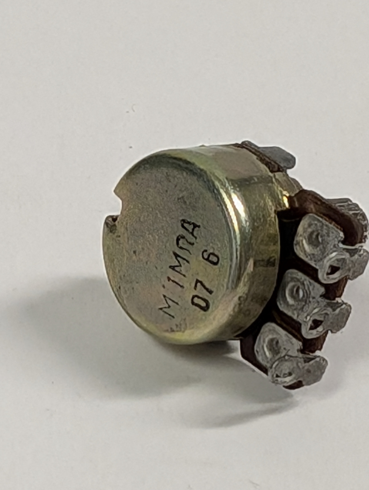 1 MEG OHM MINIATURE AUDIO TAPER POTENTIOMETER