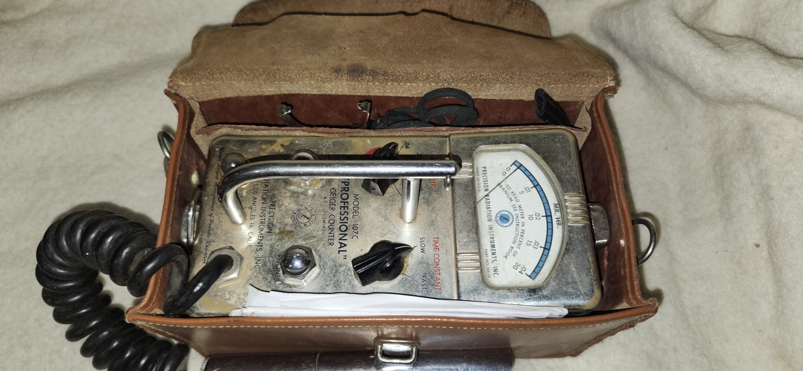 GEIGER COUNTER Model 107C Precision Radiation Instruments Original Case Military