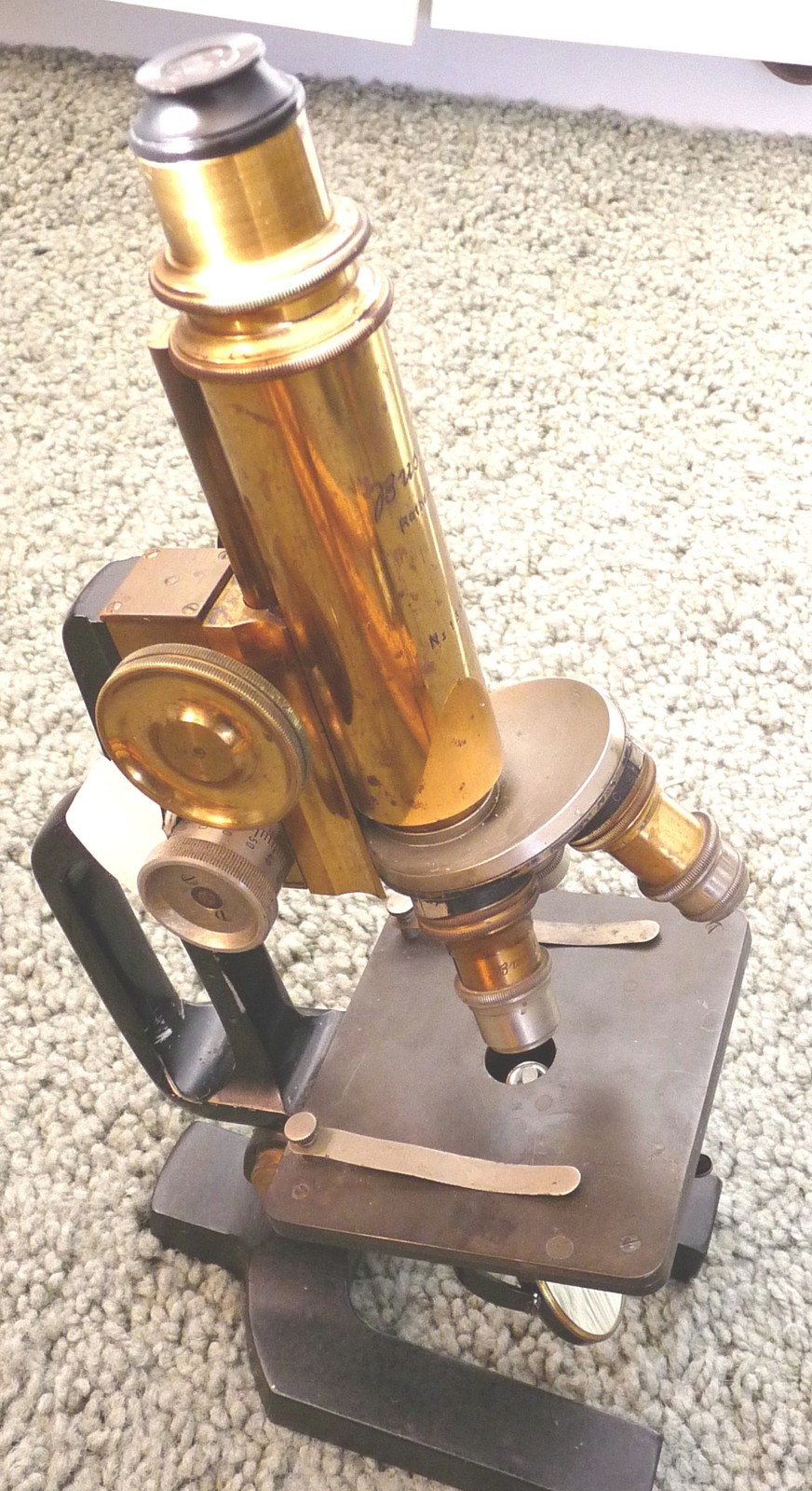 BUSCH RATHENOW BRASS MICROSCOPE WITH CASE & LENSES JUG 880