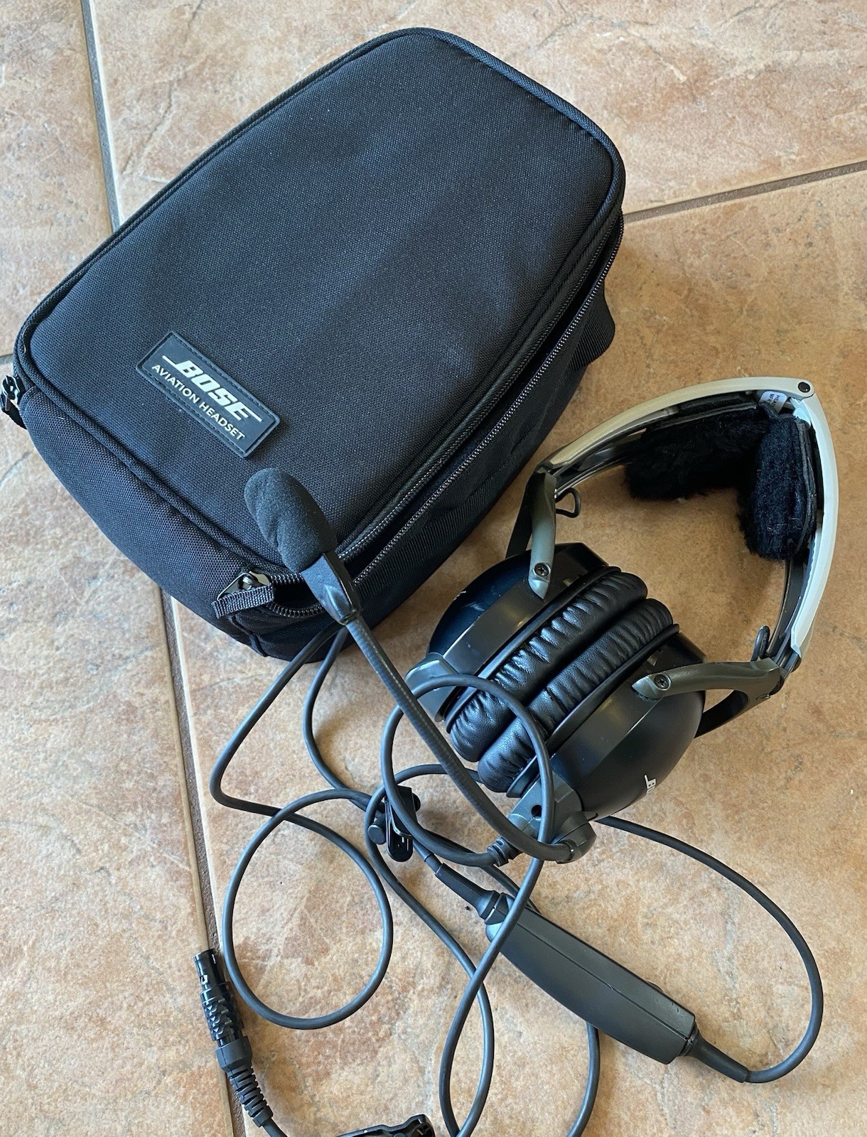 Bose X Aviation A10 Lemo Plug ANR Headset AHX-34-01