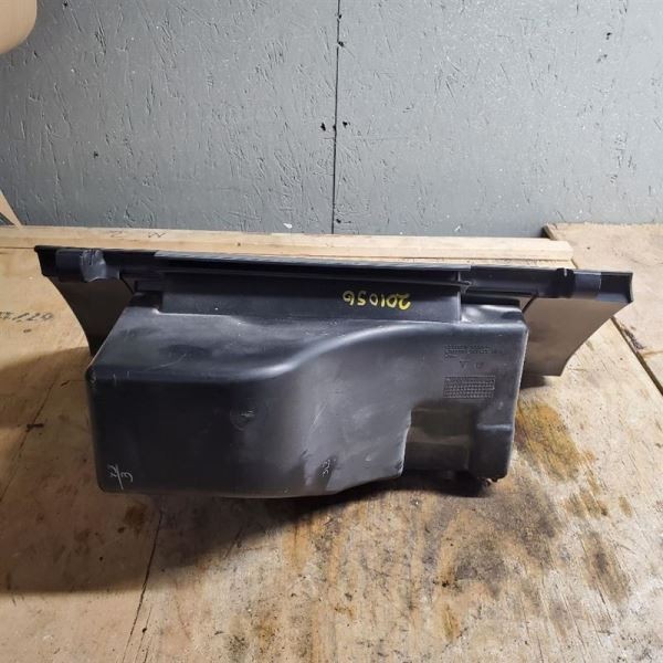 GRANDCHER 2005 Glove Box 1522929