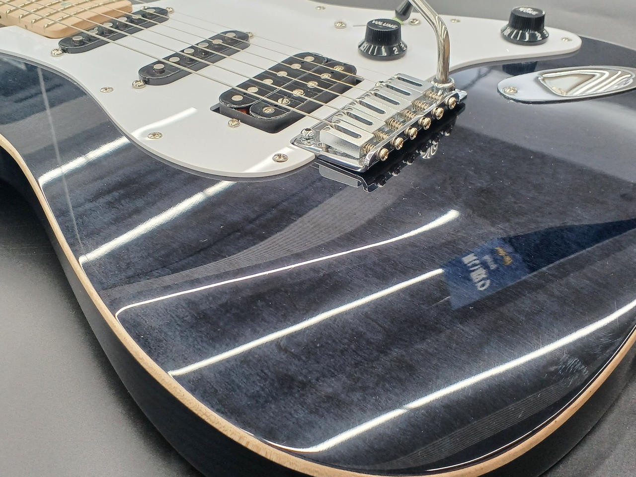 COMBAT ORDER GUITAR electric guitar
