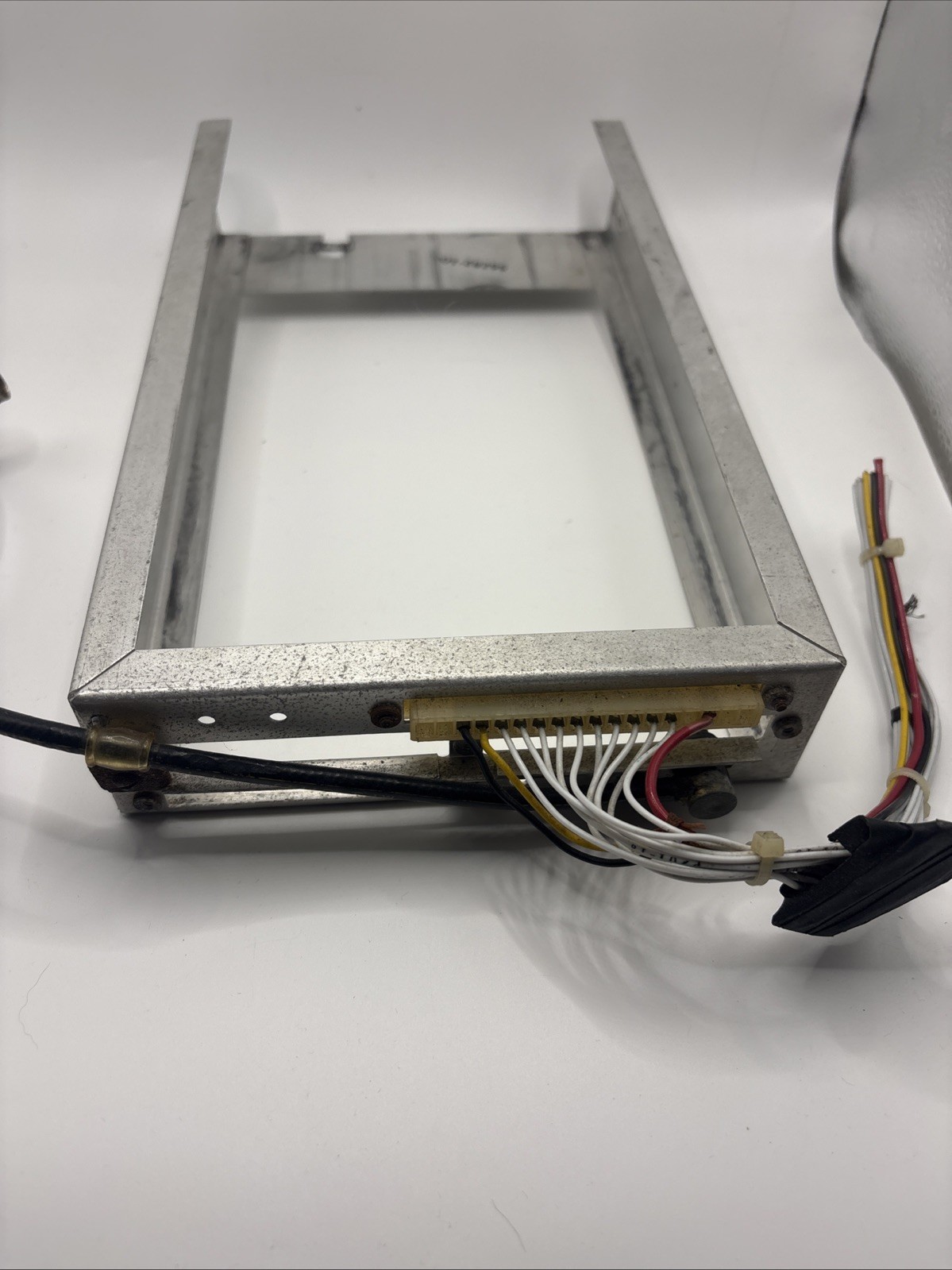 Narco AT50 Tray & Connector 56282-102 (3636)