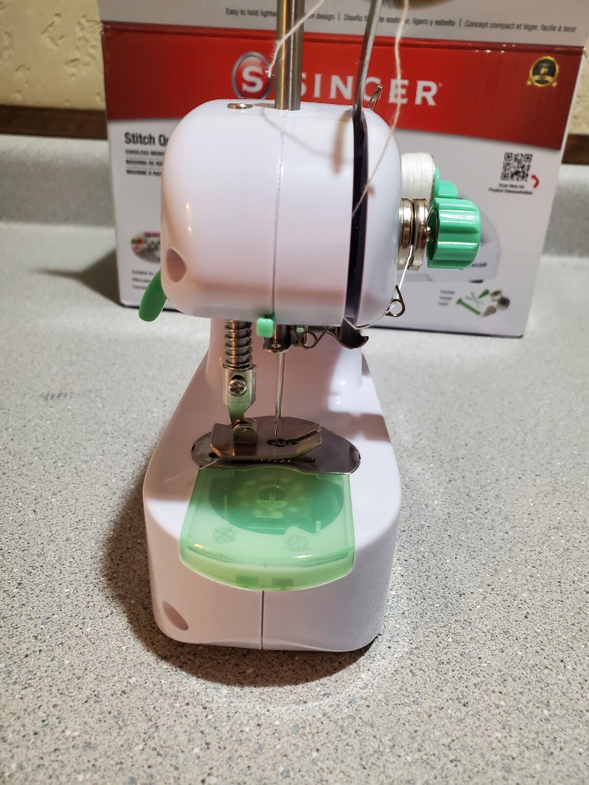 SINGER Sewing Stitch Quick Plus Cordless Handheld Portable Machine Working 41774