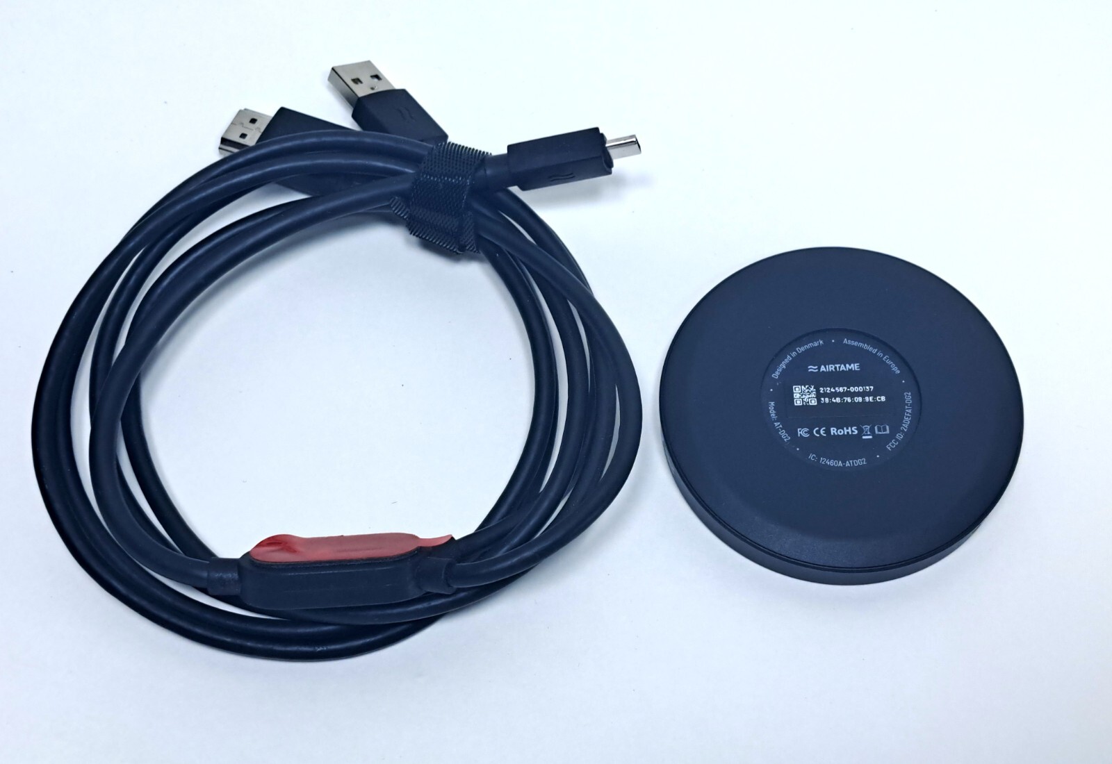 Airtame 2 AT-DG2 Wireless HDMI Screen Sharing Device + Cable