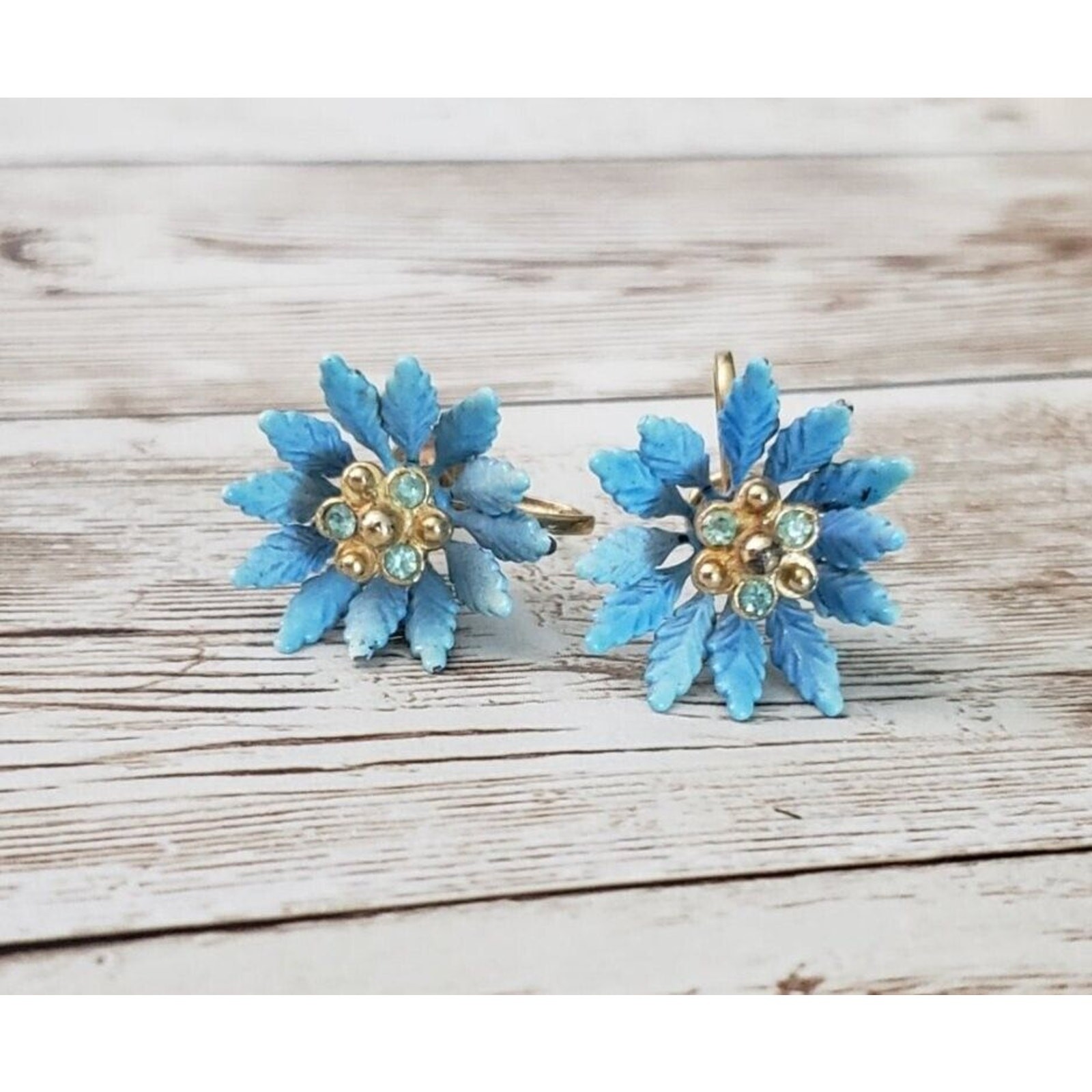 Vintage Screw On Earrings Blue Flower with Gem Stone Center