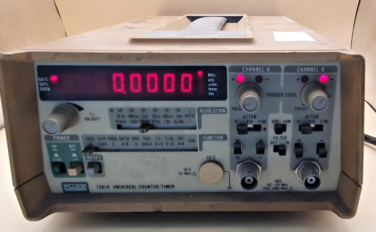 Fluke 7261A UNIVERSAL Counter/TIMER