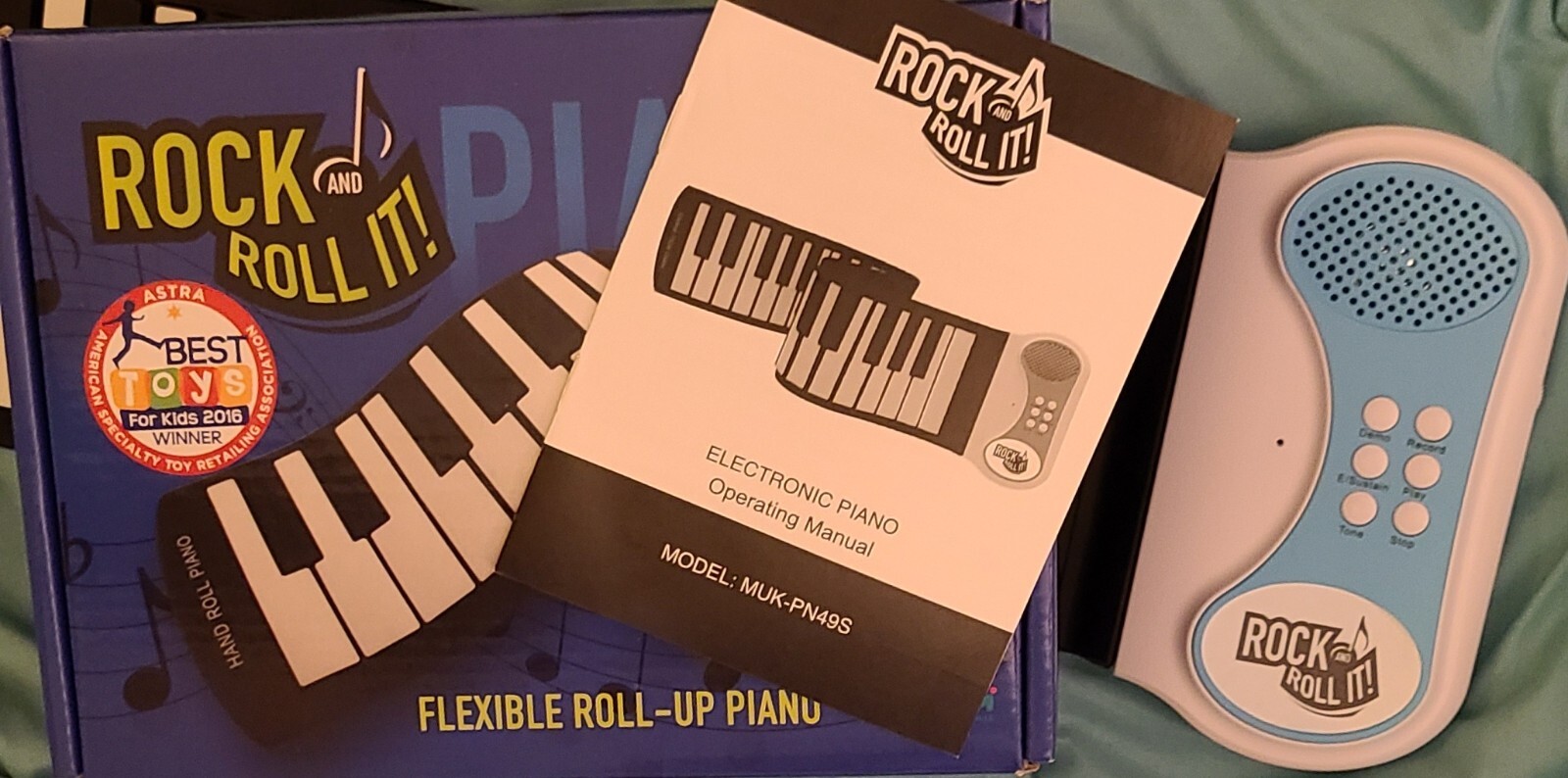 Mukikim Rock and Roll it Classic Roll-Up Keyboard w/ 49 Keys & Built in Speaker
