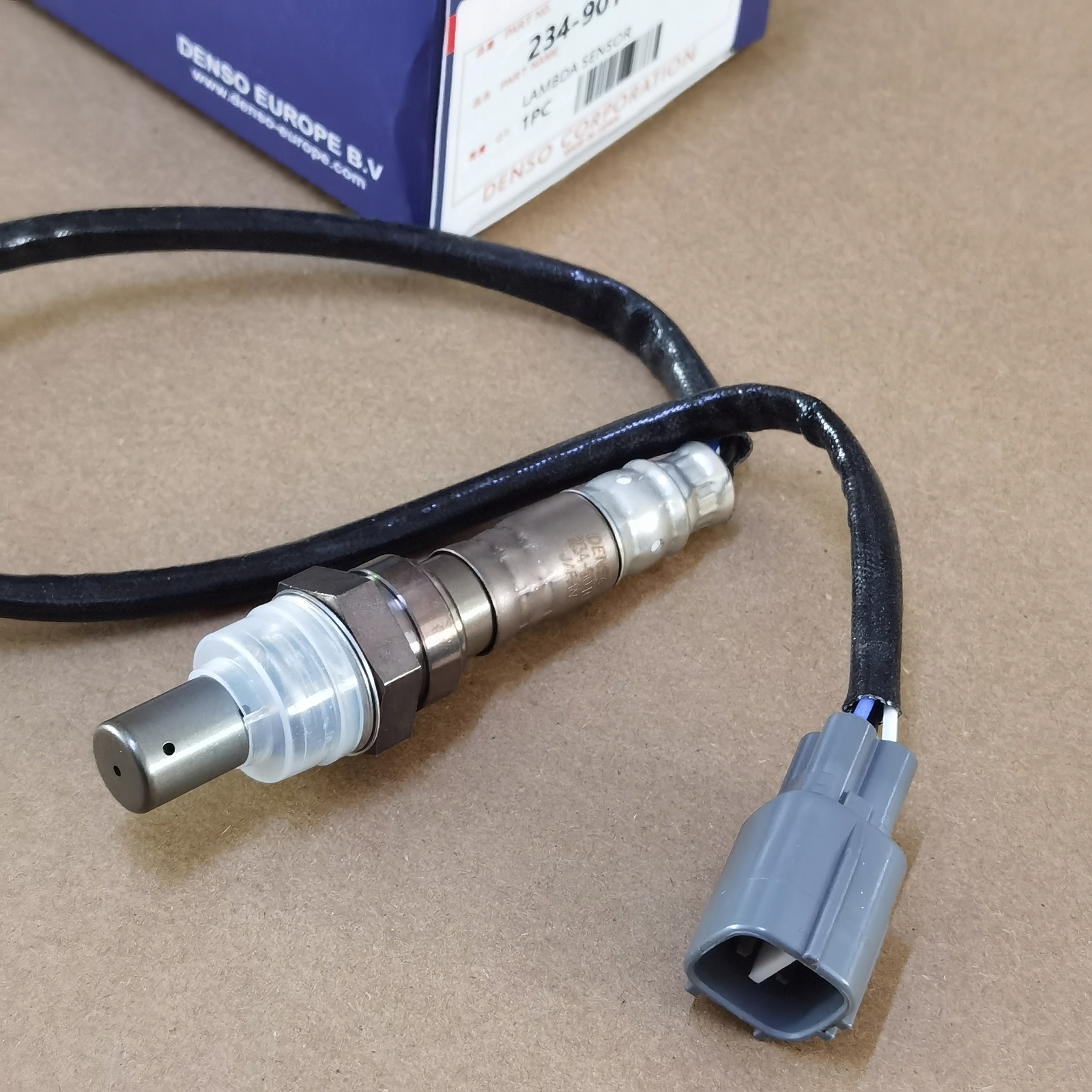 Upstream-DENSO Oxygen Sensor OEM For 2001 2002 2003 2004 Subaru Outback 3.0L H6
