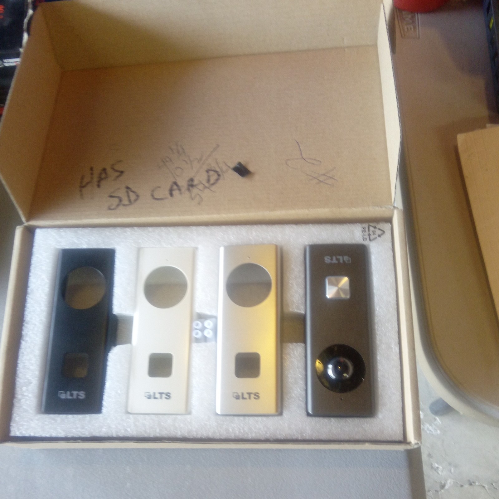 SLTS Video Doorbell Camera w/ Interchangeable Faceplates Black White Gold