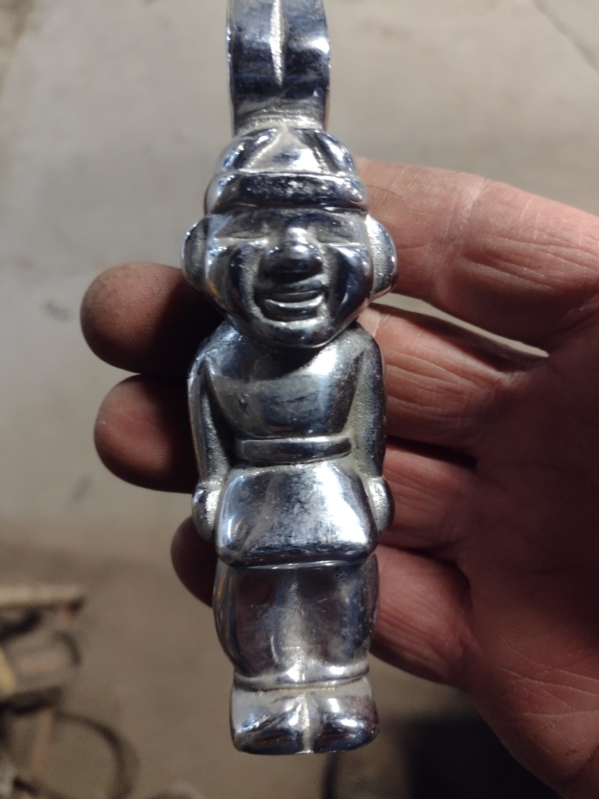 Rear antique Iroquois Indian Head beer bottle opene Buffalo New York solid brass