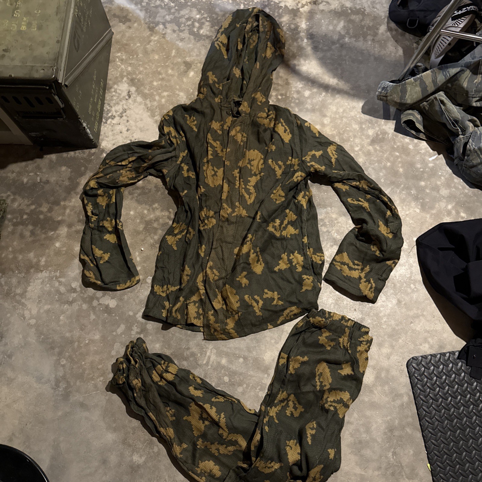 Russian/soviet Military Surplus Camouflage KZS Camo Over Suit, Size Smallish