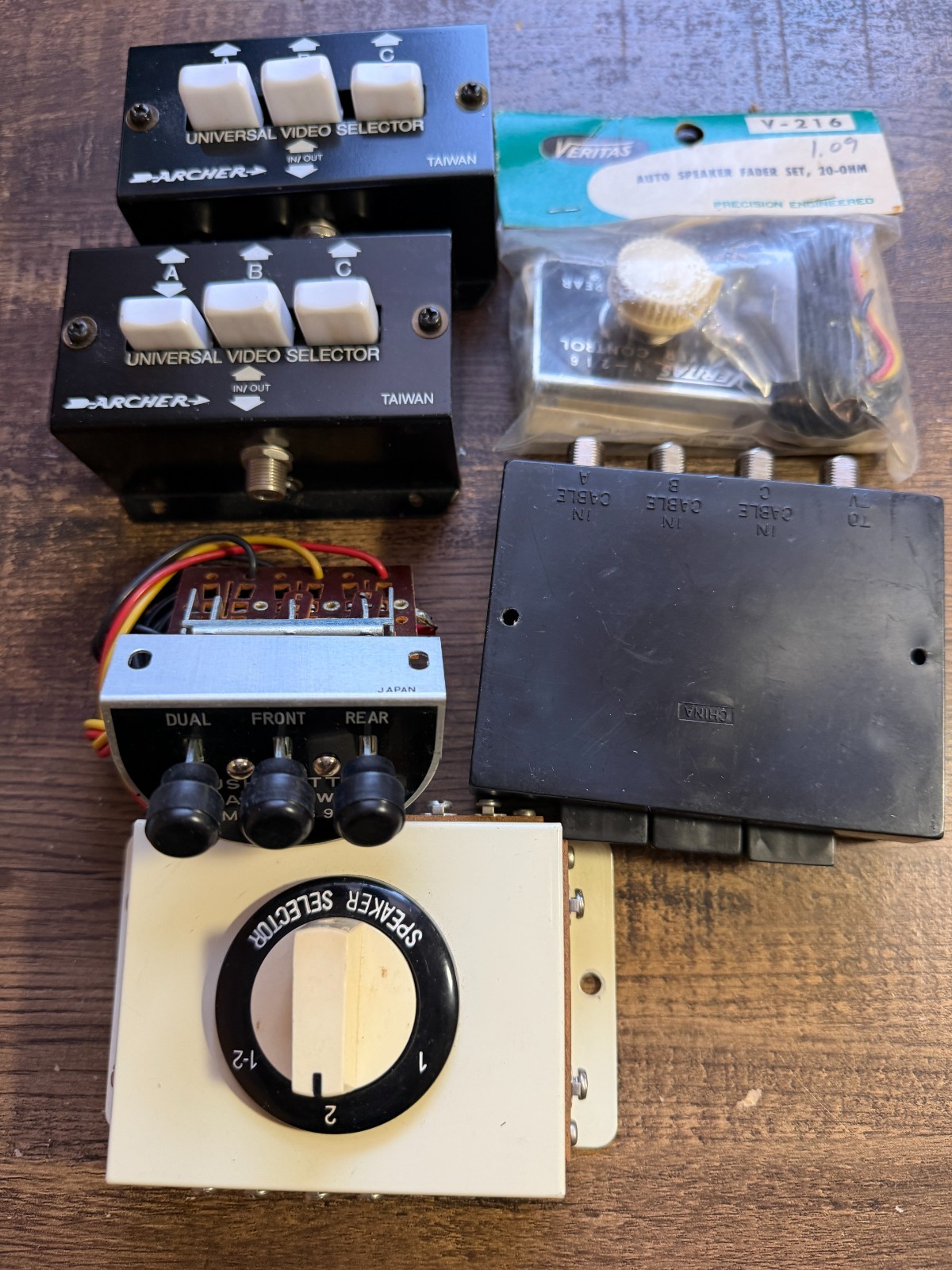 Lot of Vintage Stereo Speaker Selector Switches - Archer Veritas