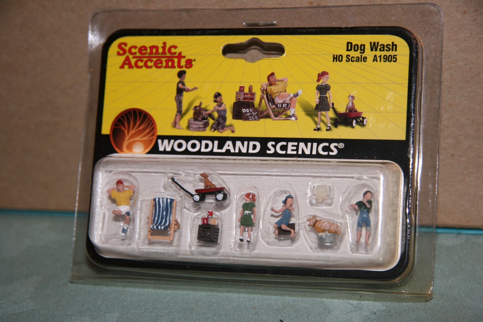 WOODLAND SCENICS  SCENIC ACCENTS #1905 DOG WASH   NEW