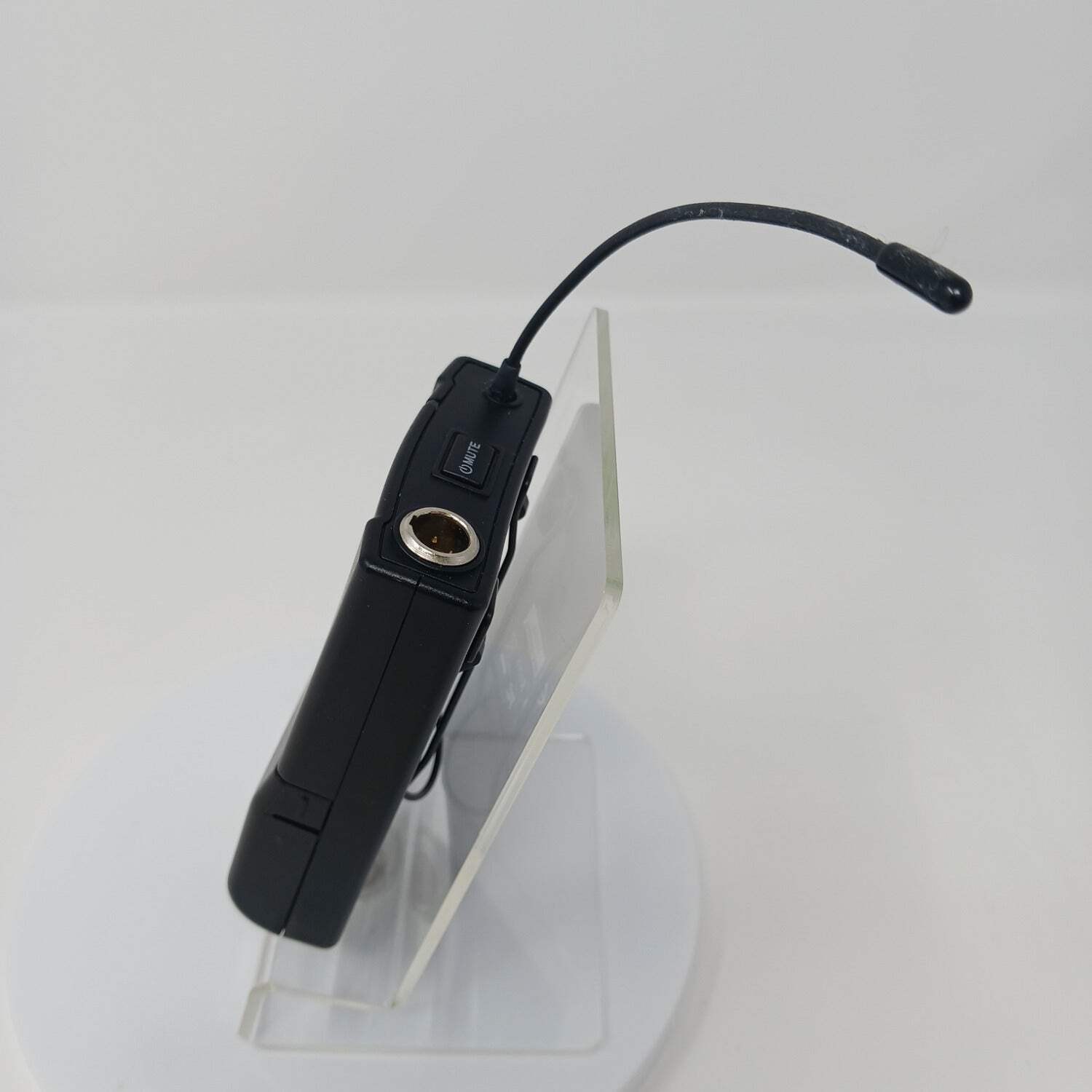 Airwave U-42 2.4 GHz ISM Wireless Microphone