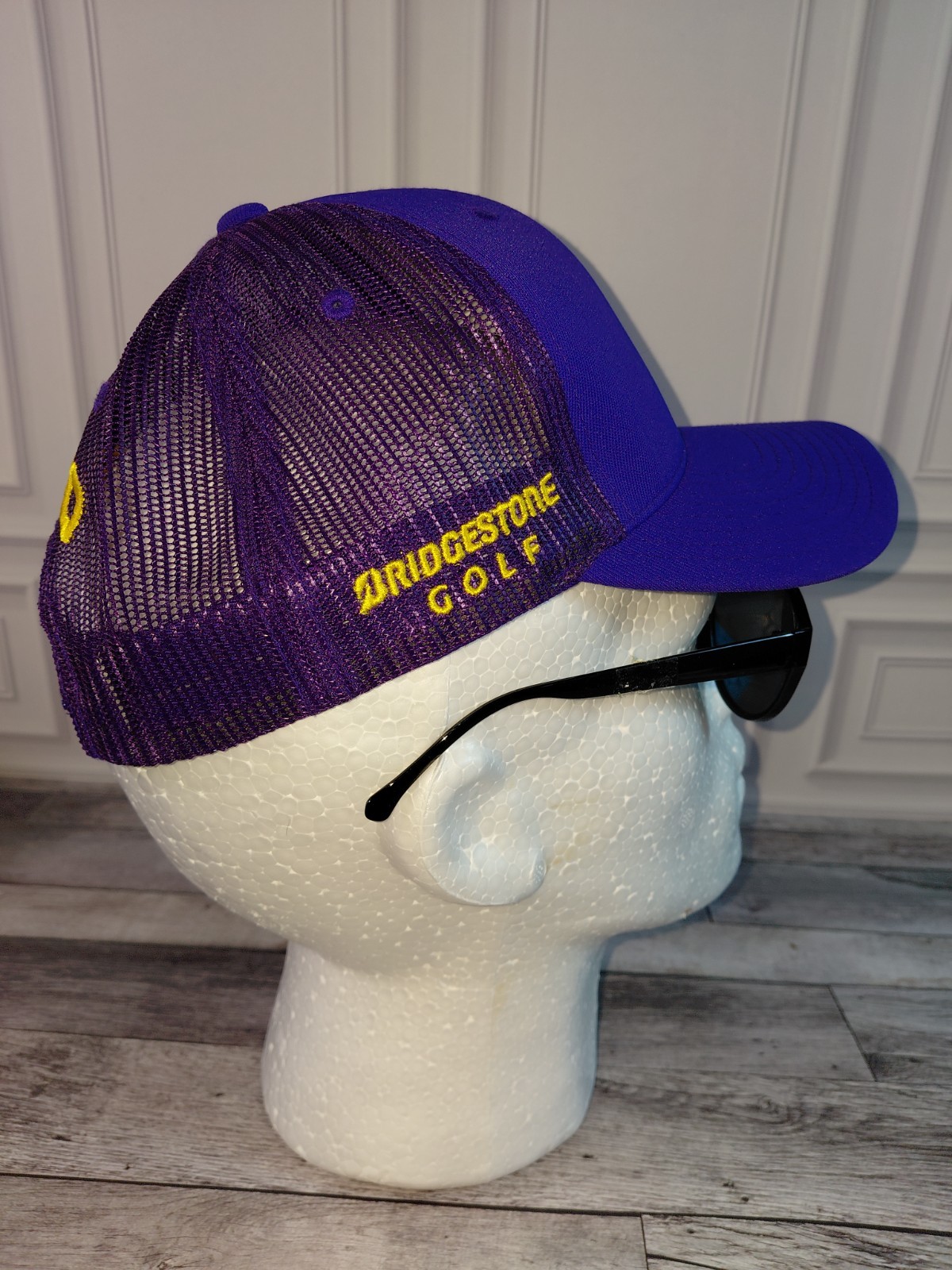 Bridgestone golf hat, mesh, purple, adjustable