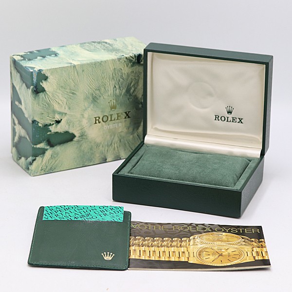 Rolex watch case box t1234969043HA