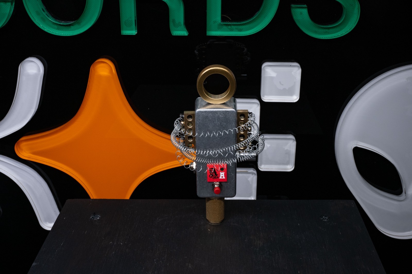 Ank _ Piezo Electric Noise Instrument _ Ambient / Drone / Horror / Synth