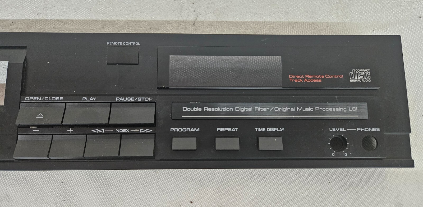 YAMAHA CDX-500U CD Player FRONT PANEL