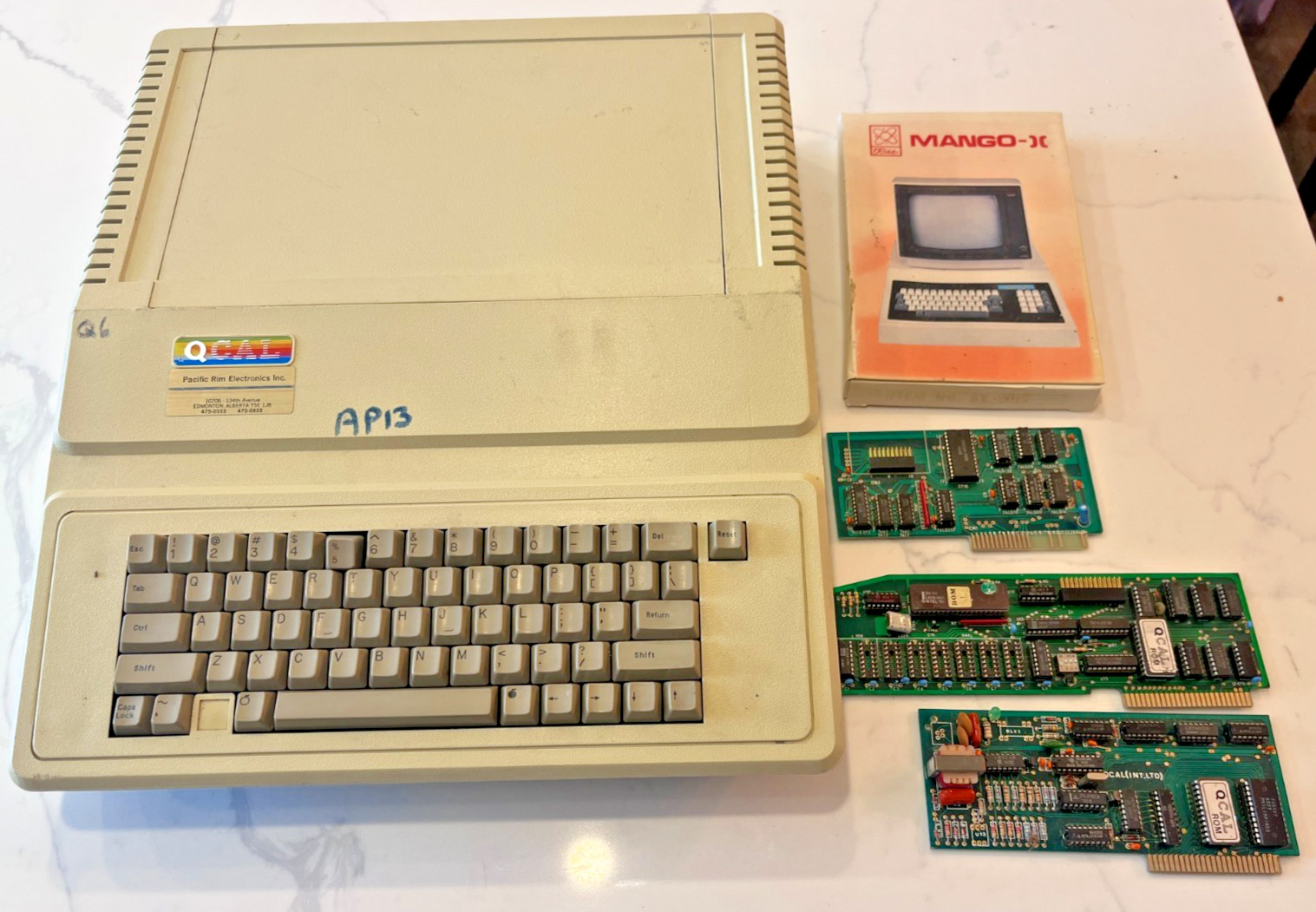 Rare Apple II Clone Dual Processor Computer Canadian Made Microcomputer QCAL 700