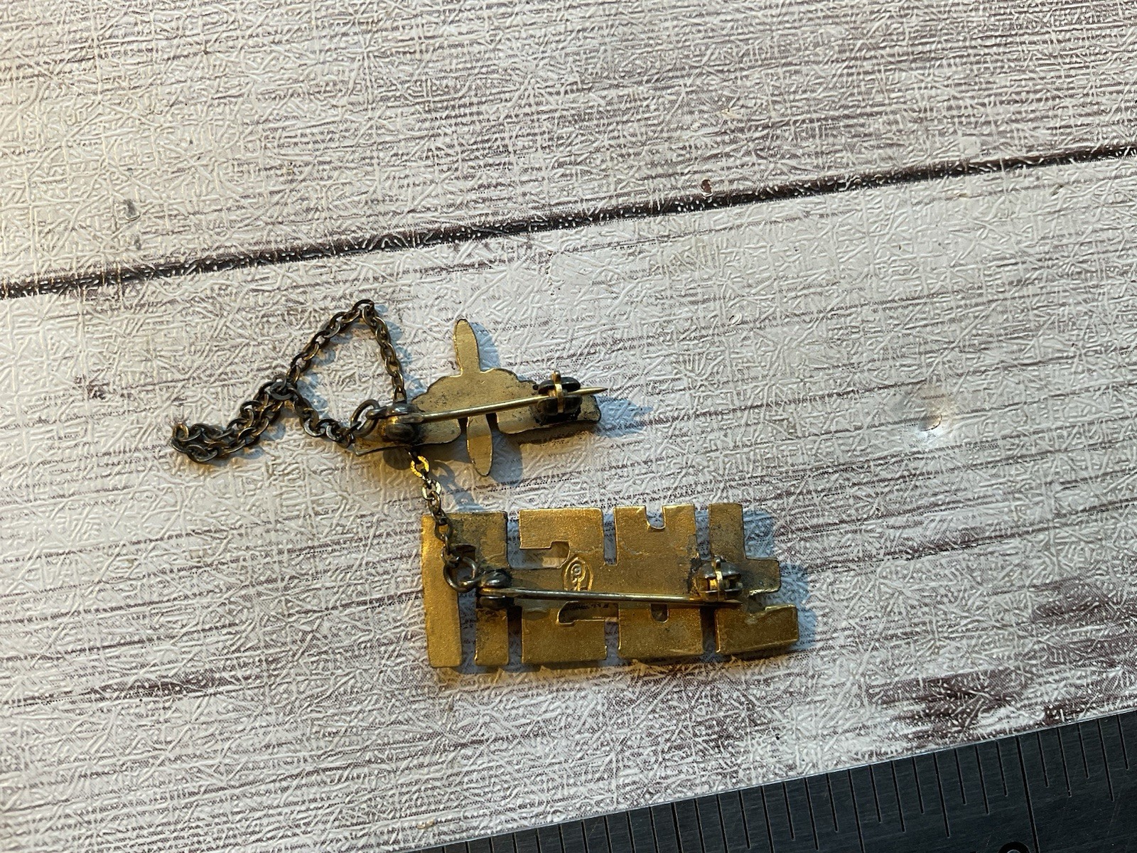 ORIGINAL VINTAGE USAF AIR FORCE HOME FRONT PIN