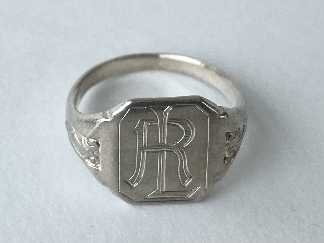 WW2 German Soldier Silver Initial (R. L.) Ring - 835 Art Nouveau WWII
