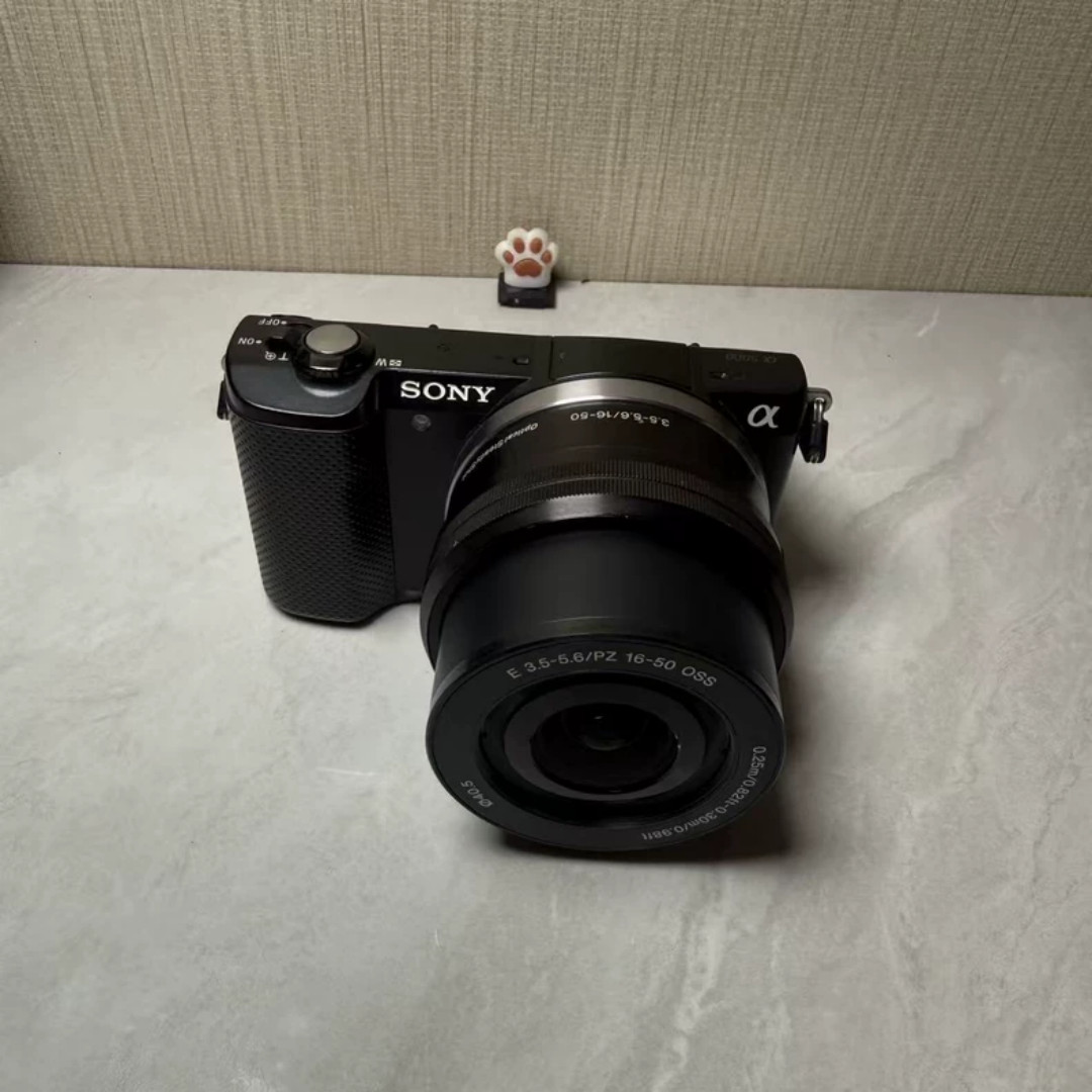 Sony Alpha a5000 Mirrorless Digital Camera 16-50mm Lens Black Complete Kit