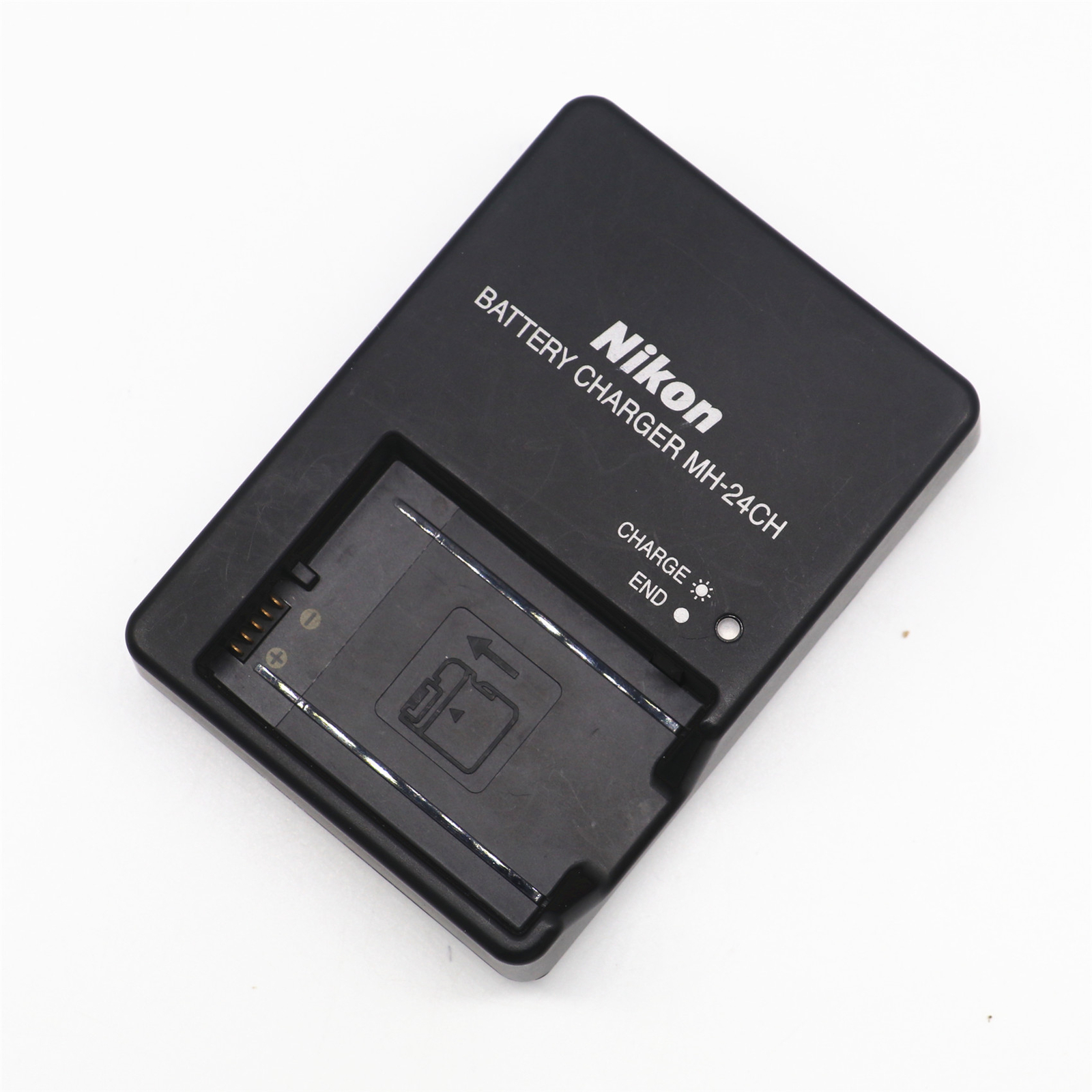 Original Nikon MH-24 Charger for EN-EL14a Battery D3500 D5300 D5600 P7800 P7700