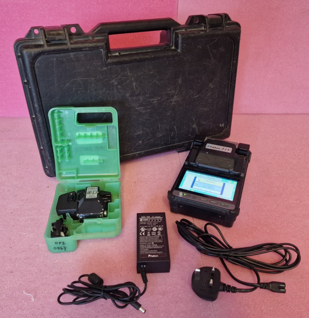 Fujikura Arc Fusion Fiber Optic Splicer 31S S017081 High Precision CT-30 Cleaver
