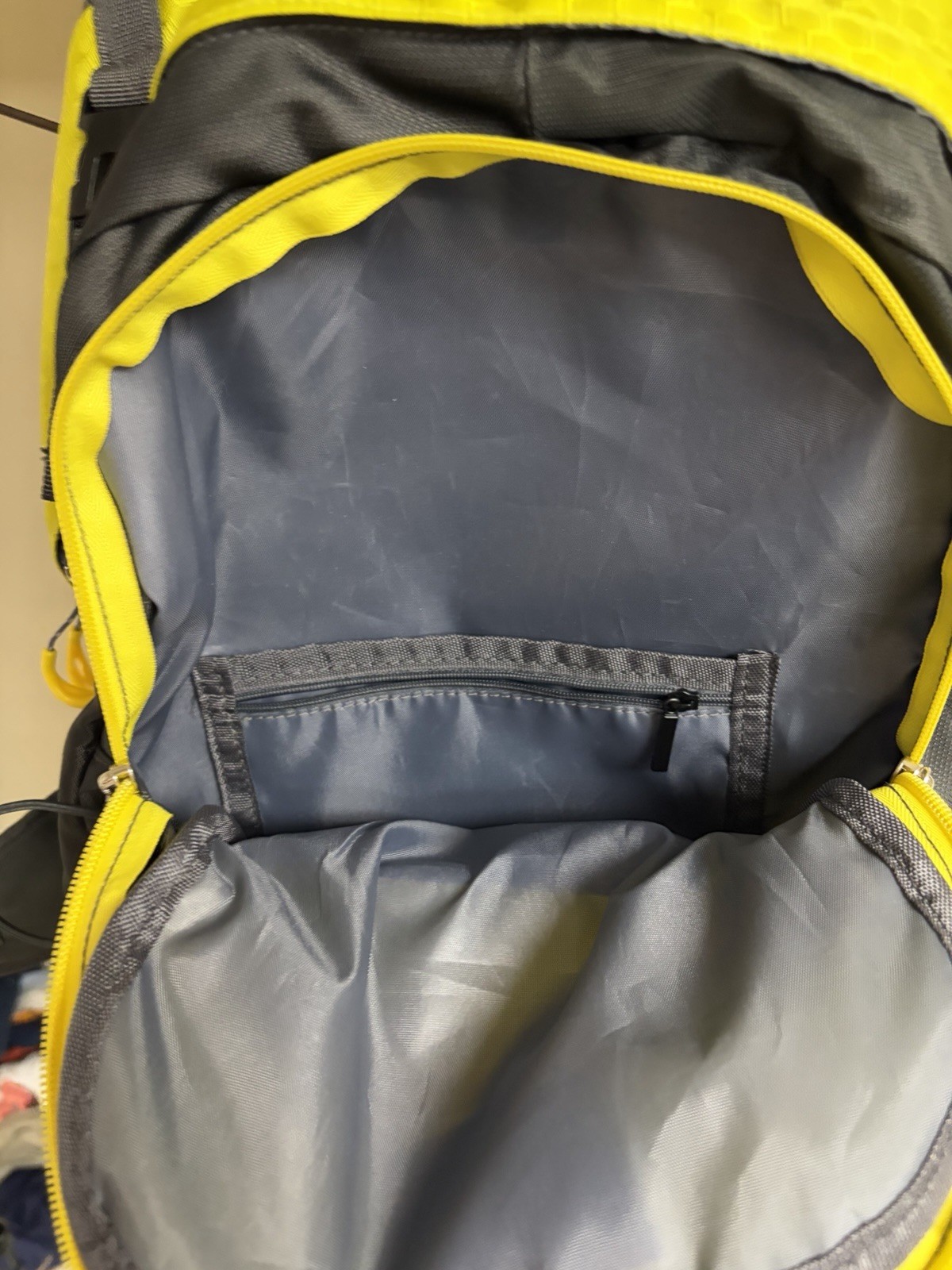 NWOT Bug Juice Backpack Yellow Gray Hiking Adjustable Straps Multiple Pockets