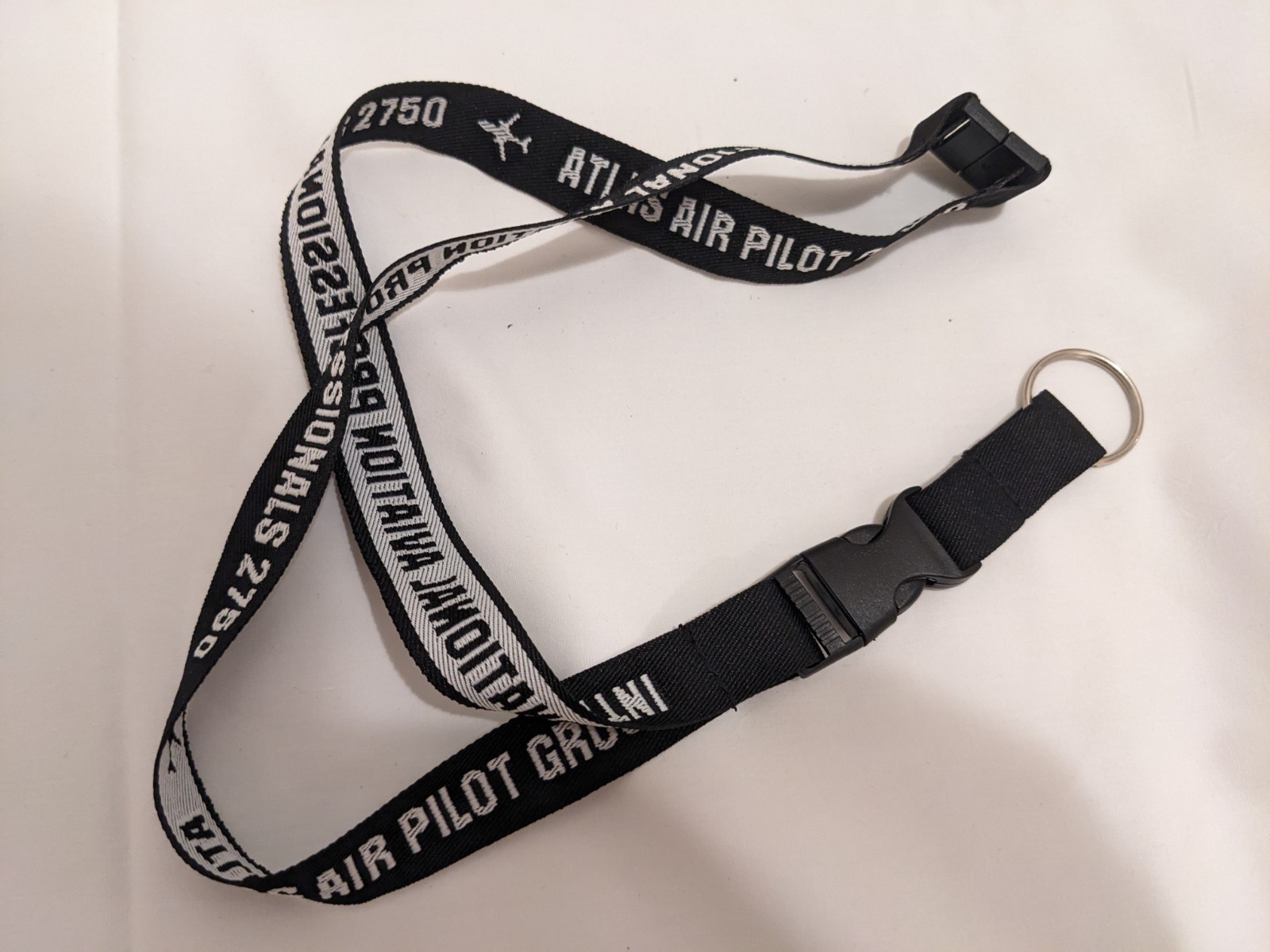 International aviation professionals 2750 union lanyard, new never used