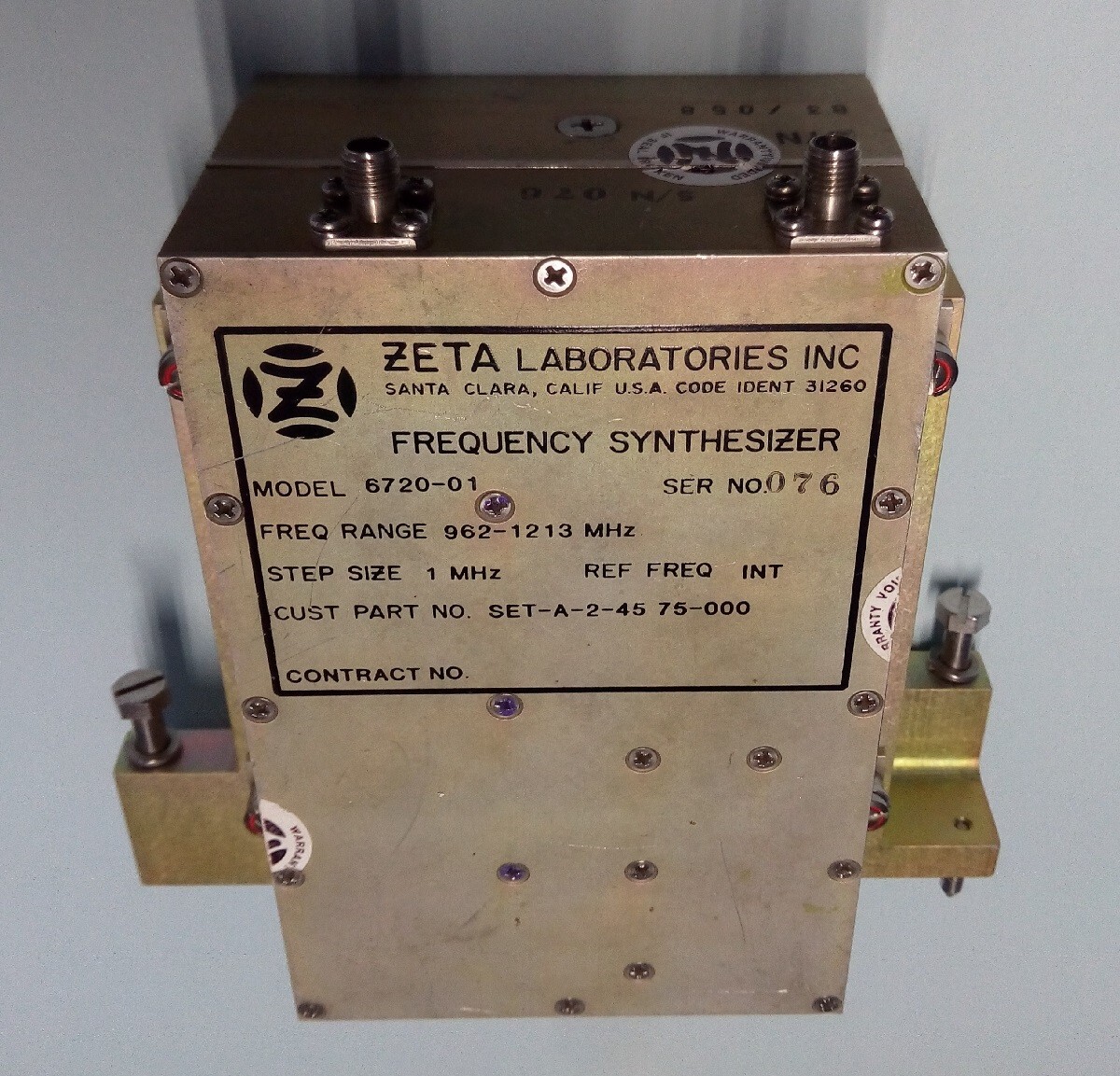 FREQUENCY SYNTHESIZER 962 - 1213MHZ 250mW