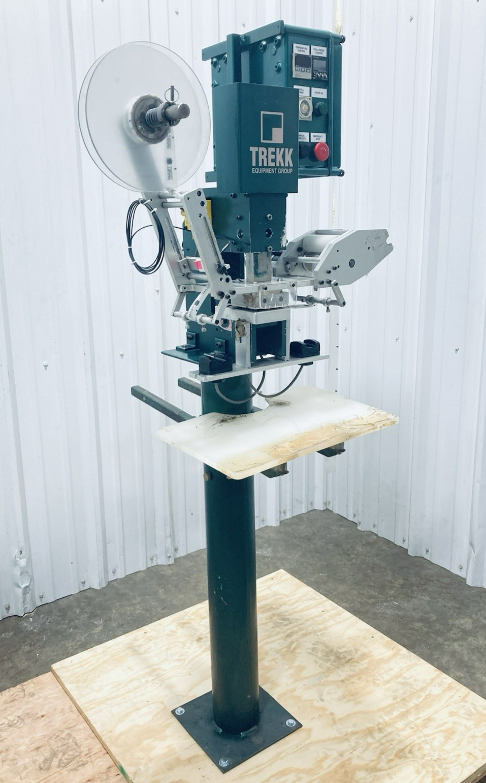 Trekk HT300 Vertical Heat Transfer Machine Apparel Clothing High Speed Roll Feed