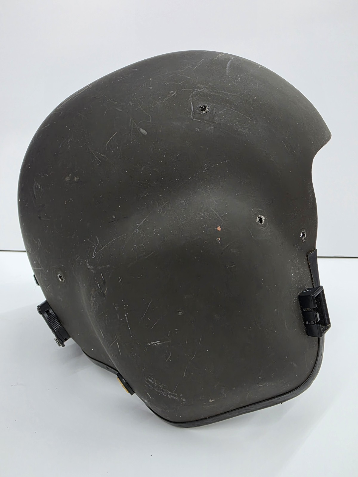 HGU-56/P Flight Helmet Shell medium