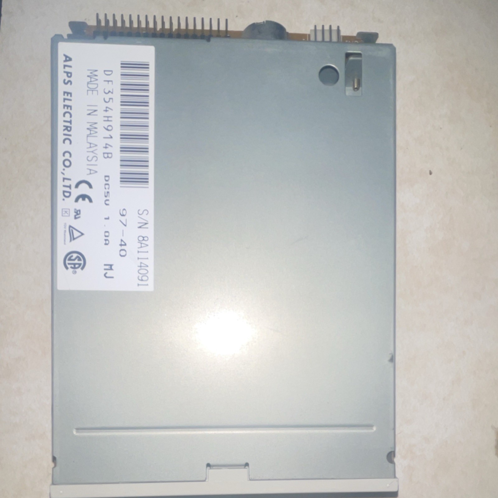 ALPS Electric Co., Ltd. DF354H914B 3.5" IDE Floppy Drive Silver 3½ in Type