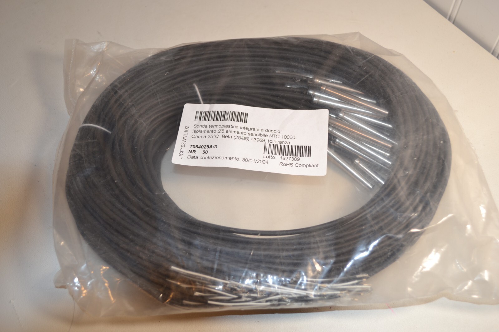 QTY 25 - Sonda Thermoplastic Probe, Double Integral nTC10000 25 degrees C 25/85