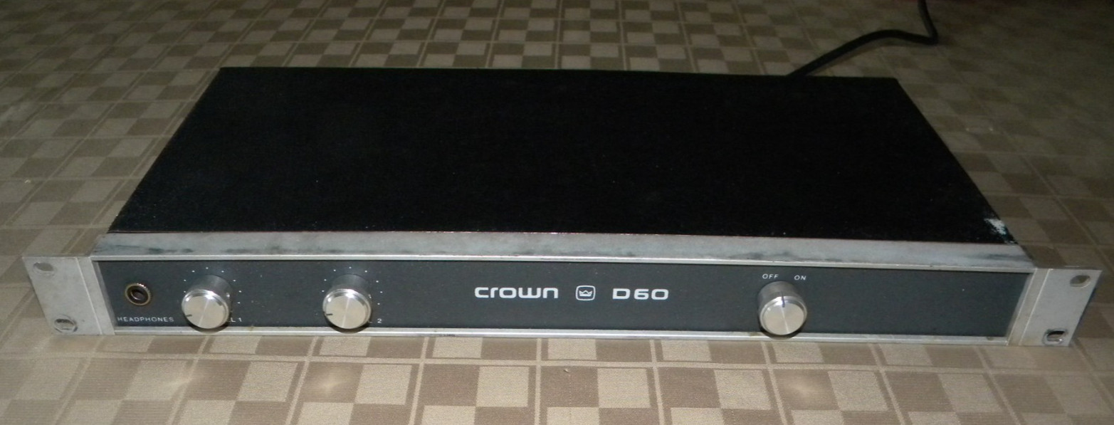 CROWN D60 AMPLIFIER WITH RACK MOUNT -- MADE IN USA