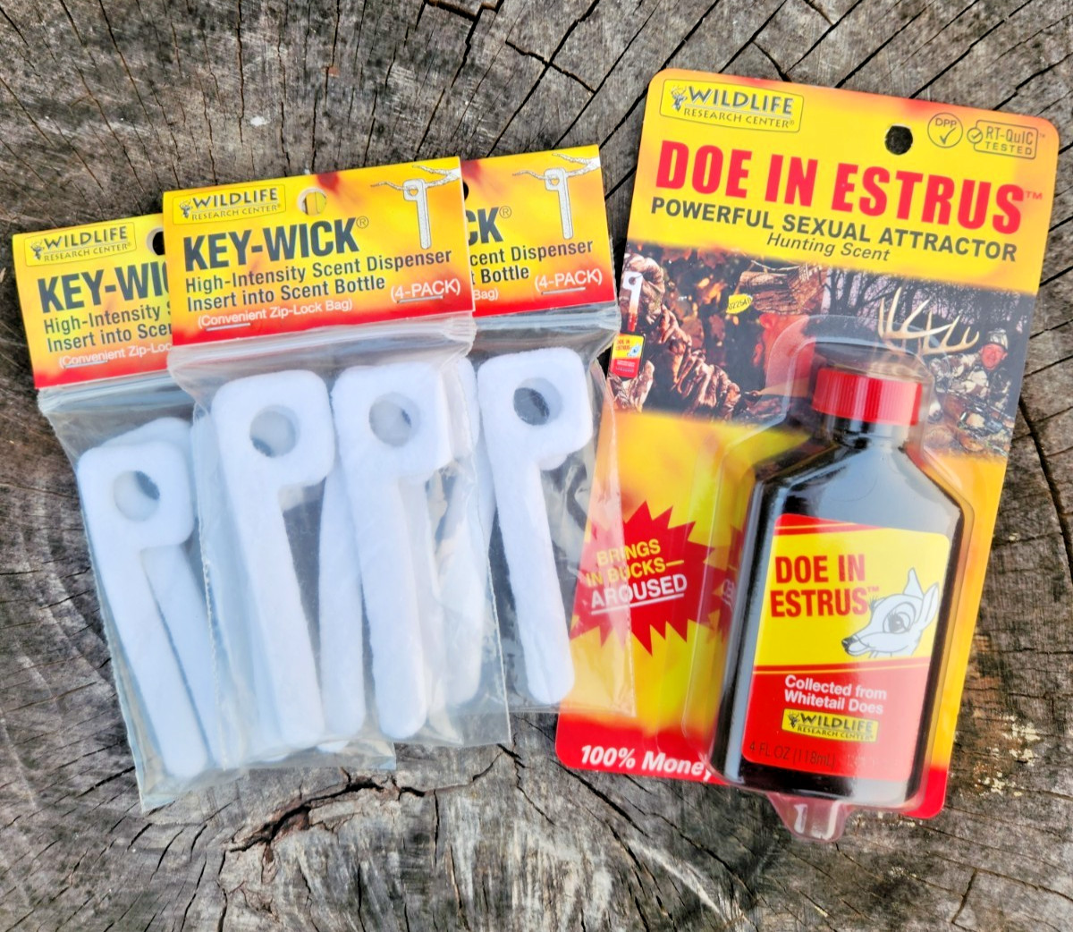 Wildlife Research 4 oz Doe in Estrus Doe Urine with 12 Key-Wicks Buck Attractant