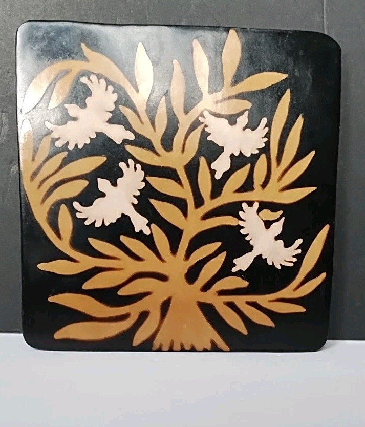 Peruvian Clay Serrv Fairtrade handmade Wall Hanging Or Trivet 8"X 8"