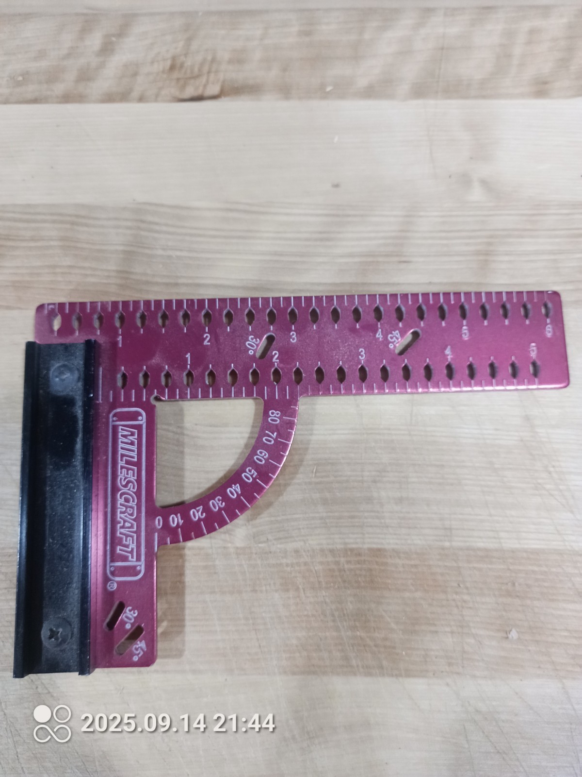 Milescraft Angle Ruler