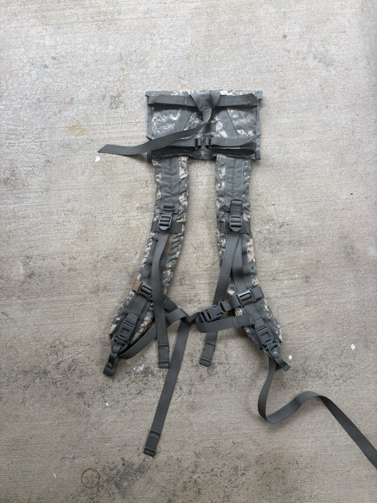 US Army MOLLE II Large Stretcher Frame ACU Digital Camo NSN 8340-01-542-7959