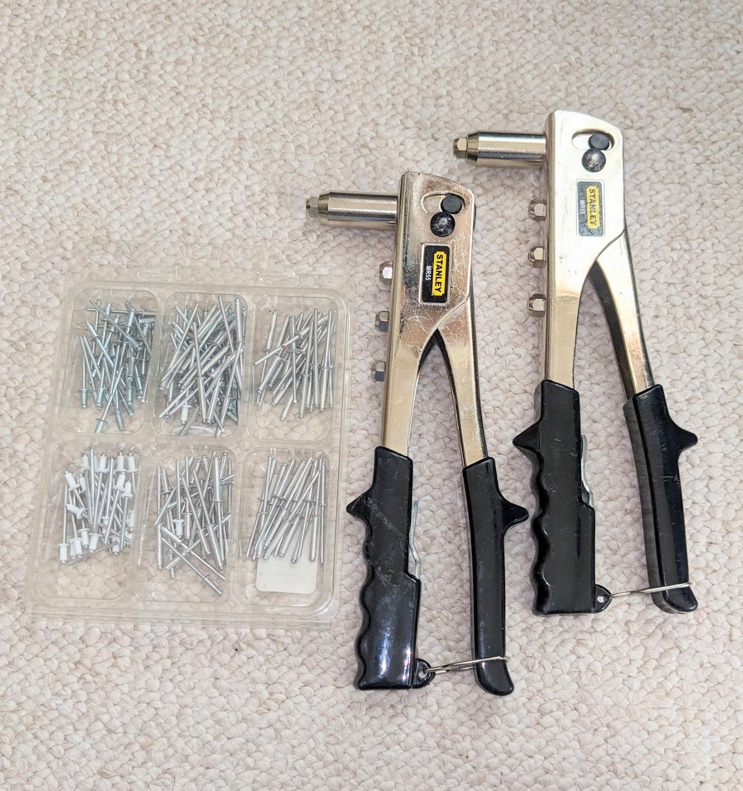 2x Stanley MR55 heavy duty pop riveter gun w pins